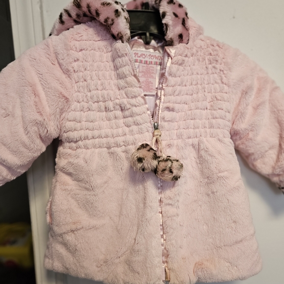 Pink and Cheetah Faux Fur Jacket by Play Town Size 2t - Picture 7 of 8